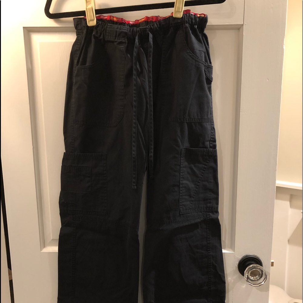 Women’s MEDIUM Cargo Scrub pants
